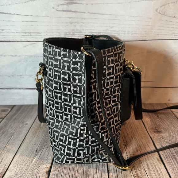 Tommy Hillfiger Tiffany II Tote - Picture 3 of 12
